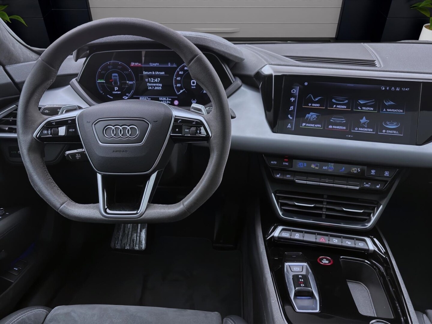 Image about Audi e-tron GT e-tron quattro