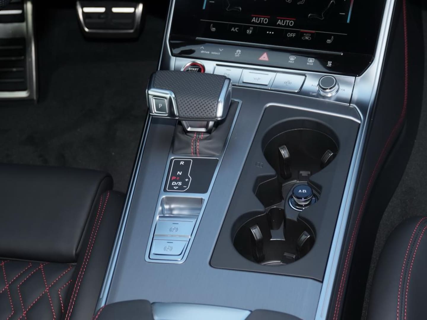 Bild über Audi S6 Avant TDI quattro tiptronic - für weitere Informationen kontaktieren Sie den Audi Partner