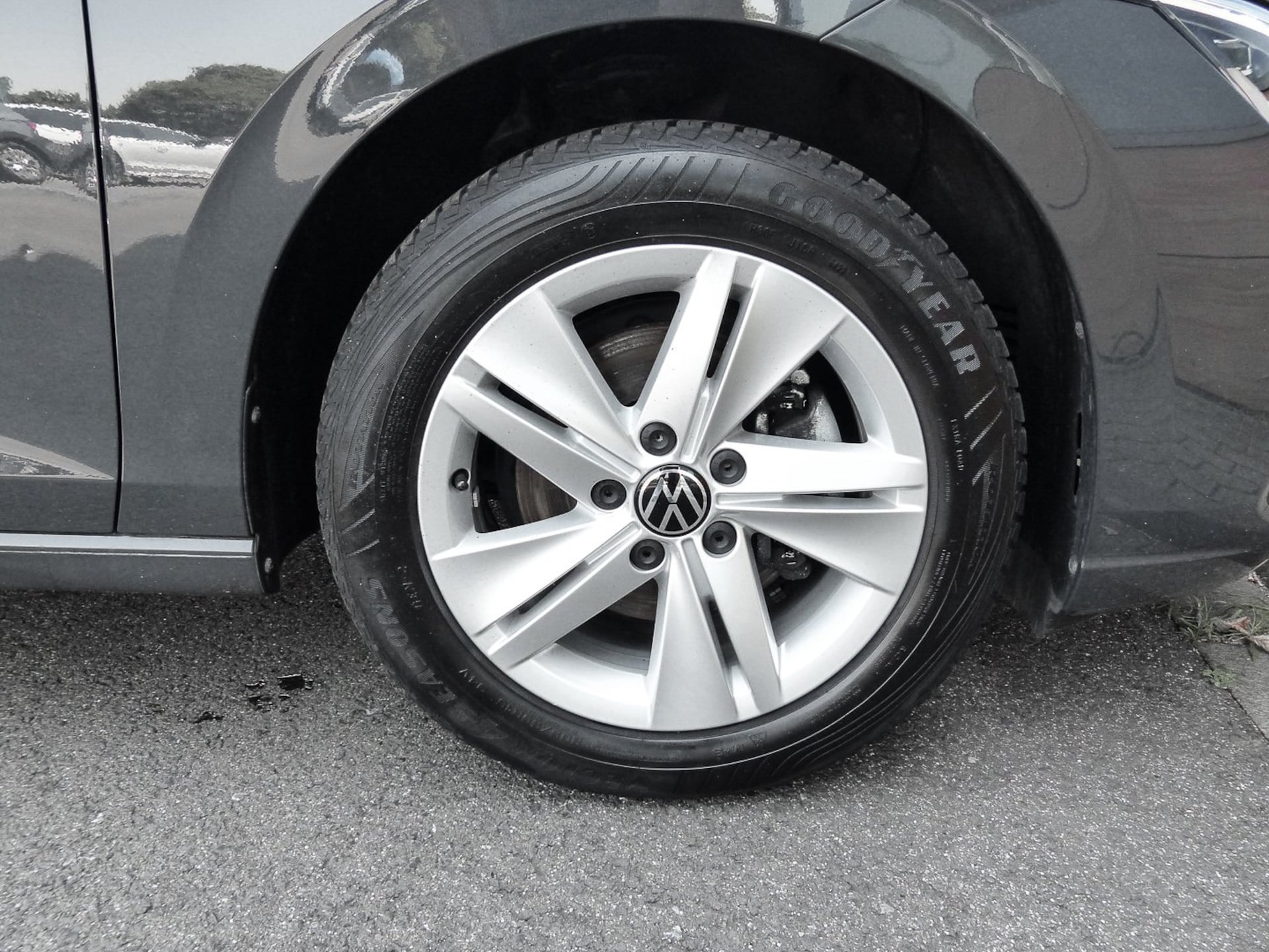 Volkswagen Golf Variant Life