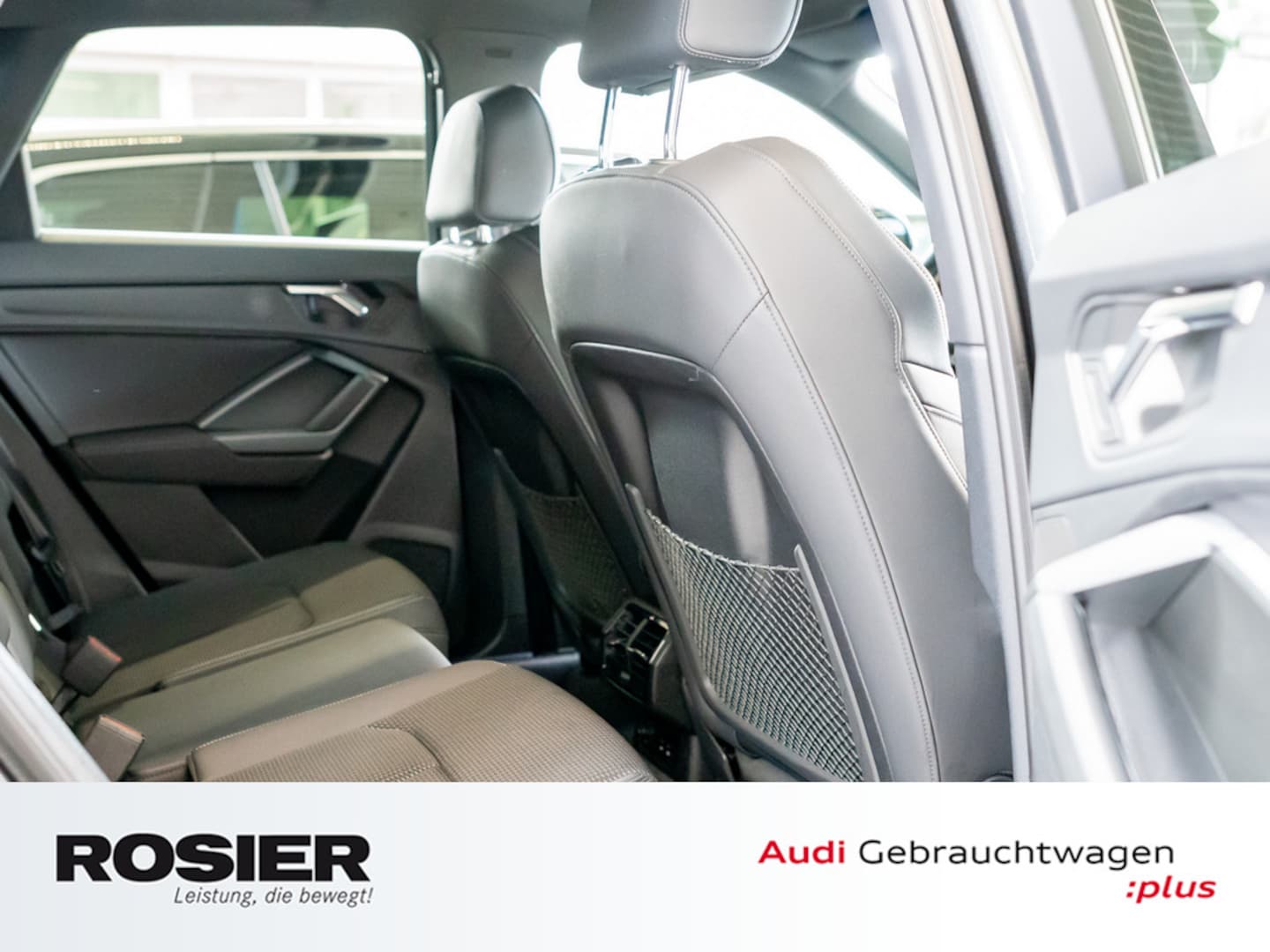 Bild über Audi Q3 S line 35 TFSI S tronic - für weitere Informationen kontaktieren Sie den Audi Partner