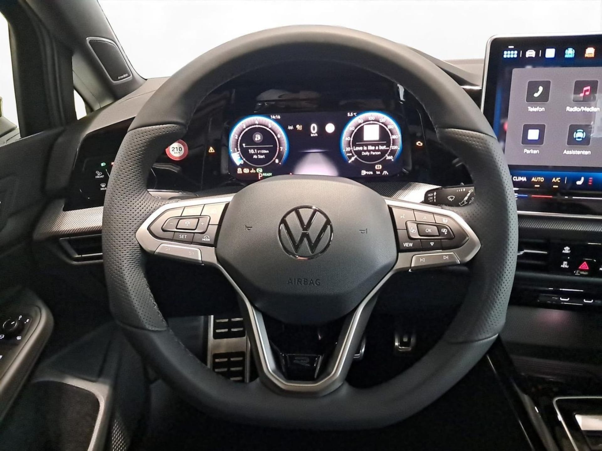 Volkswagen Golf R-Line