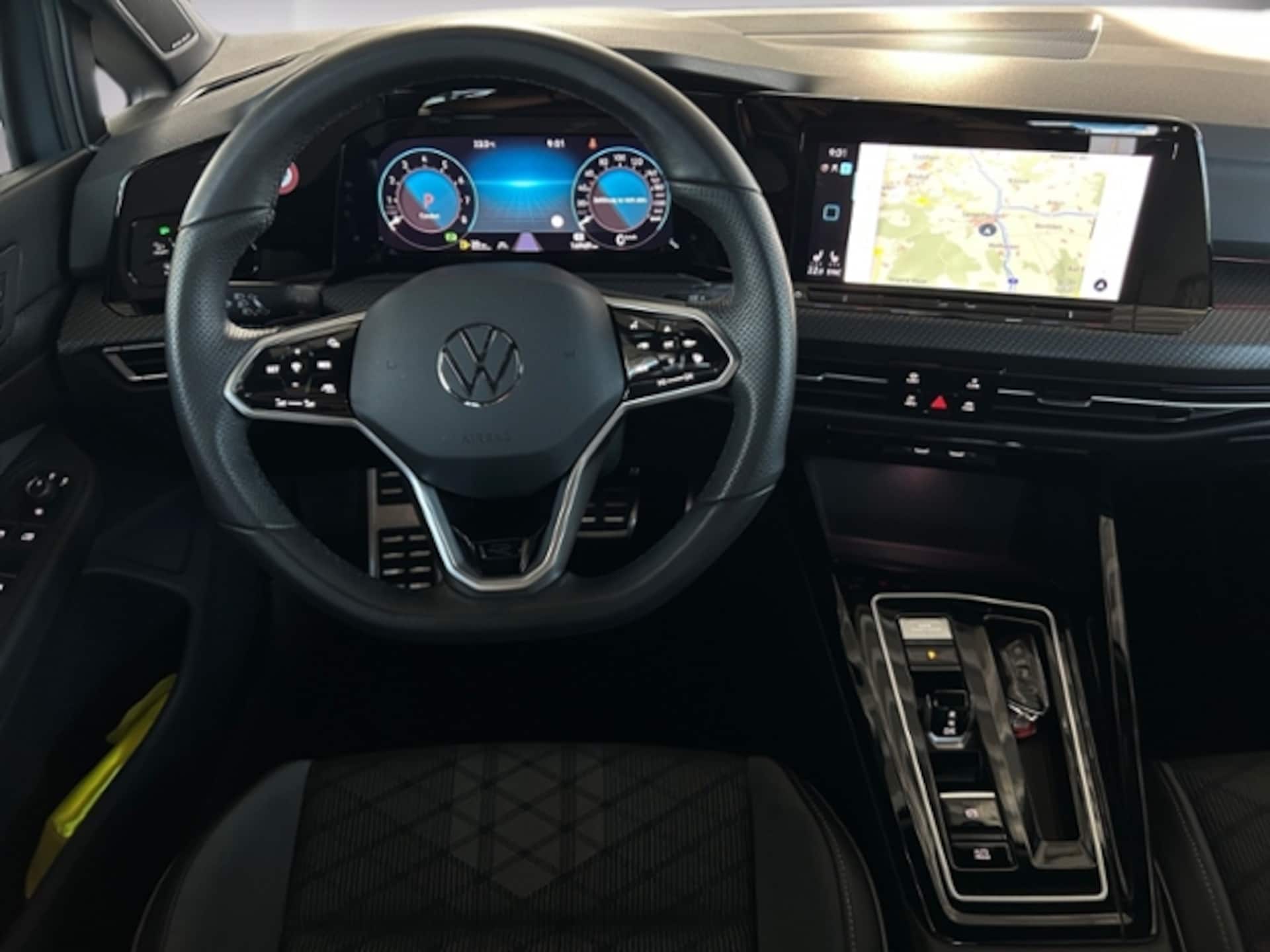Volkswagen Golf R-Line