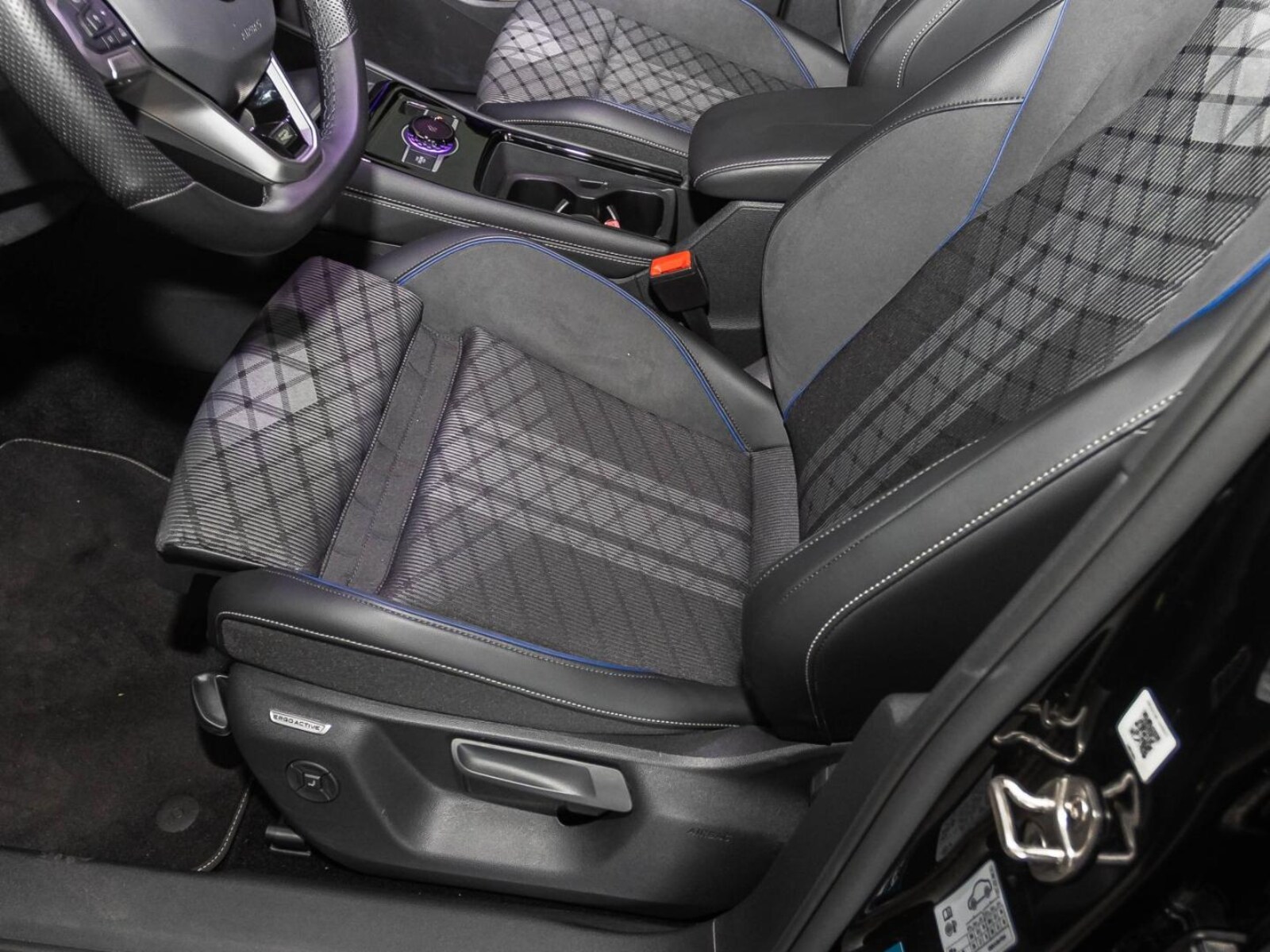 Volkswagen Tiguan – Bild 14