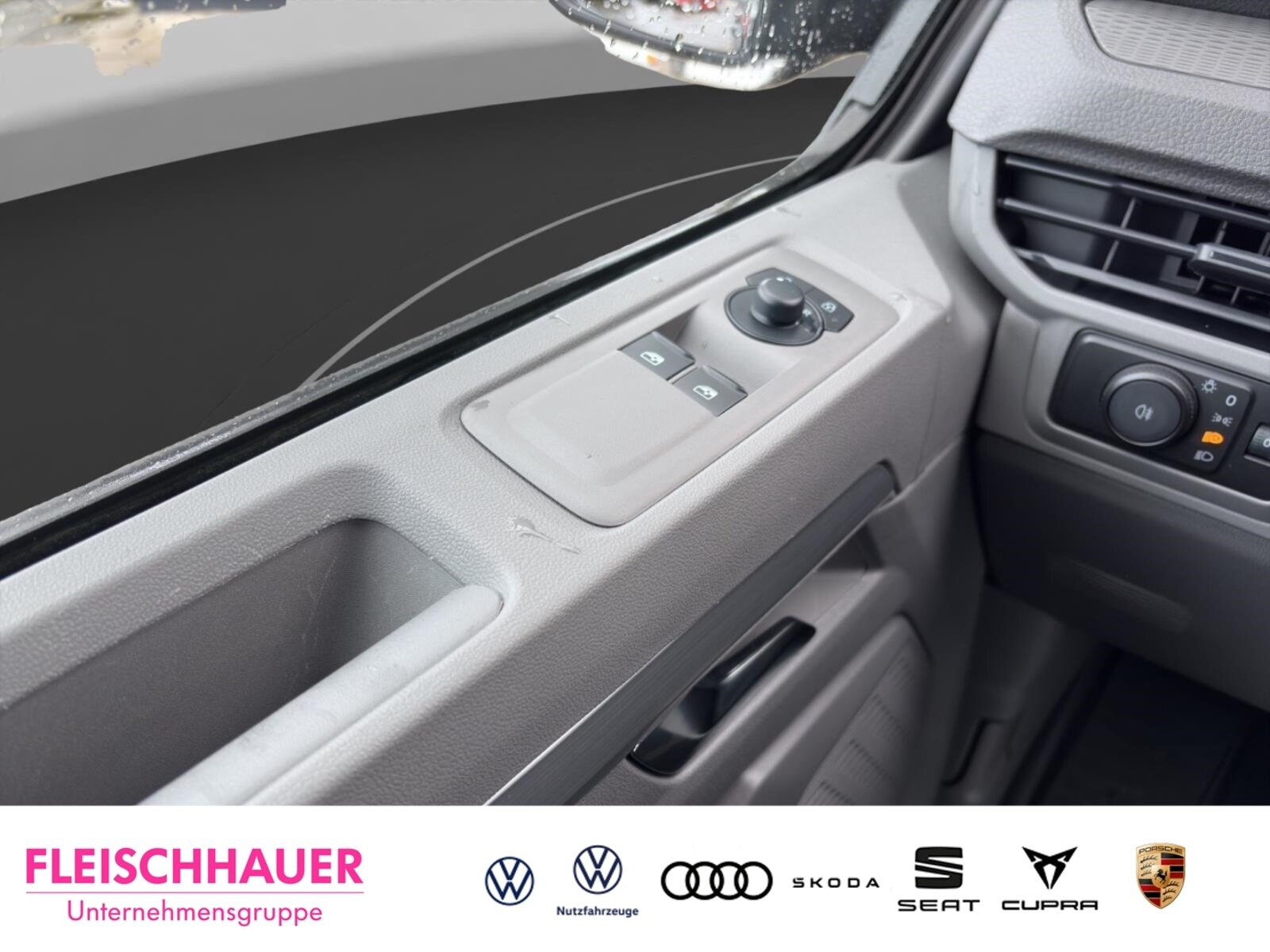 Volkswagen Transporter Kombi kurzer Radstand – Bild 13