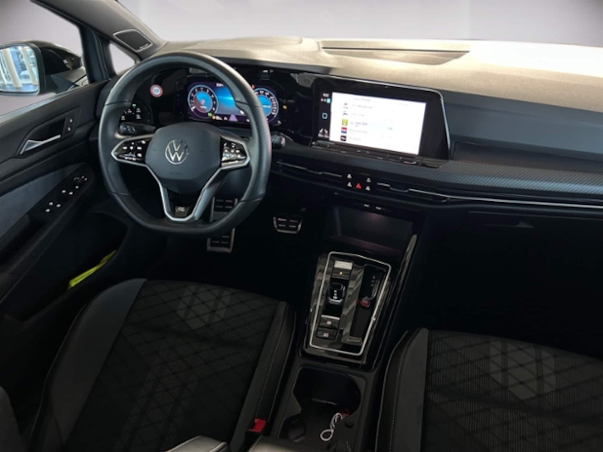 Volkswagen Golf R-Line