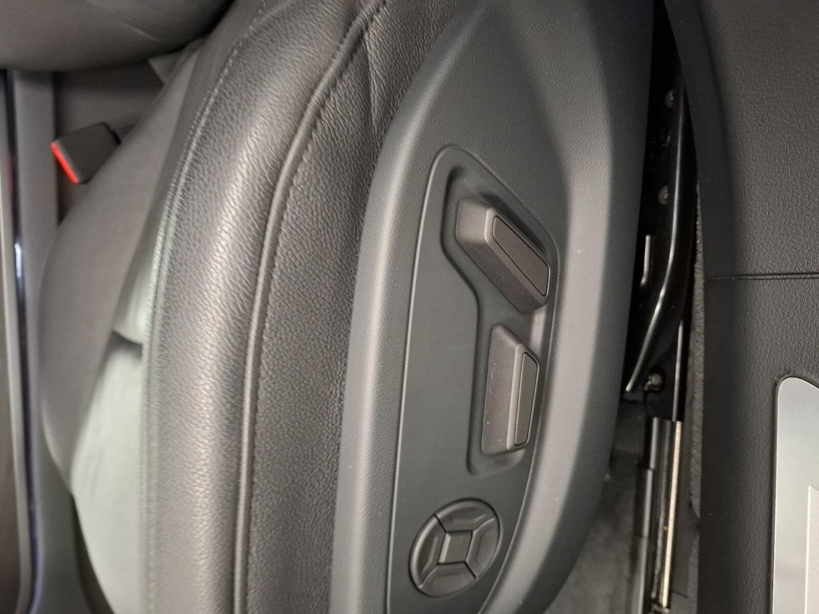 Audi A8 – Bild 17