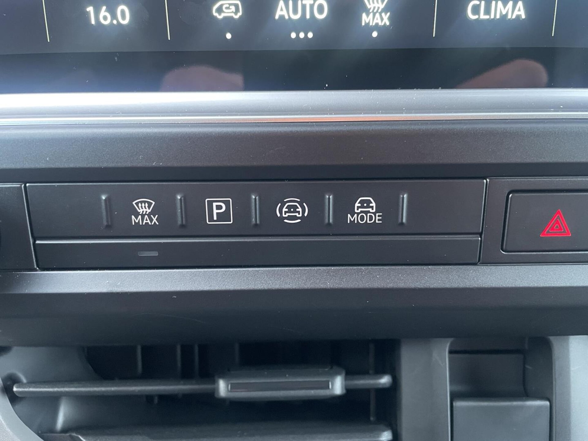 Volkswagen Transporter Furgon długi rozstaw osi