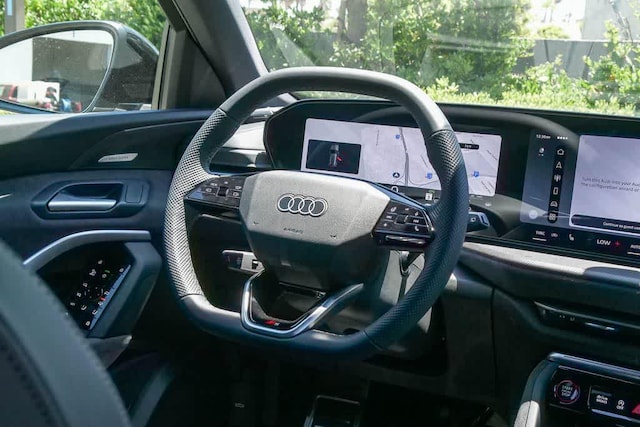 2026 Audi SQ5 Premium Plus - Photo 15