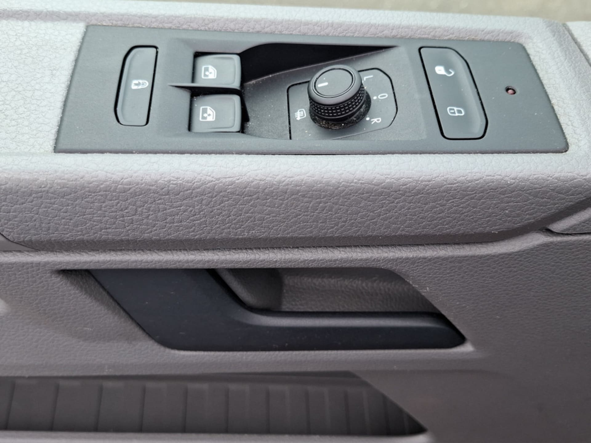 Volkswagen T6.1 Transporter Kombi langer Radstand