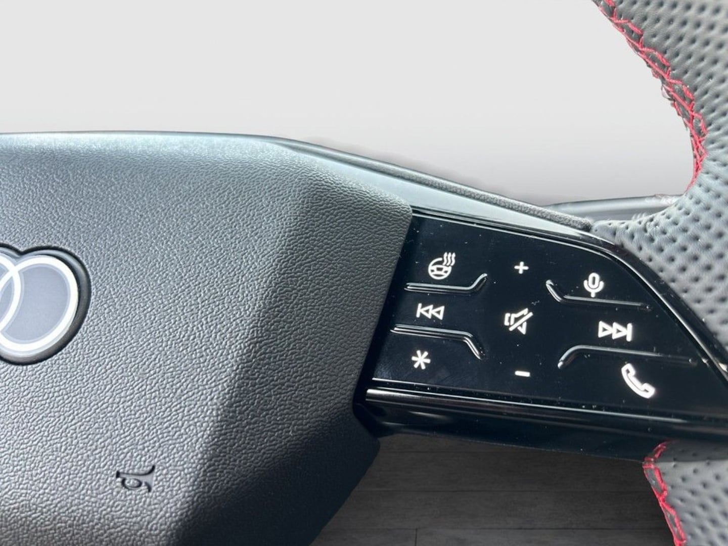 Bild über Audi A6 Avant e-hybrid e-hybrid quattro 270 kW S tronic - für weitere Informationen kontaktieren Sie den Audi Partner