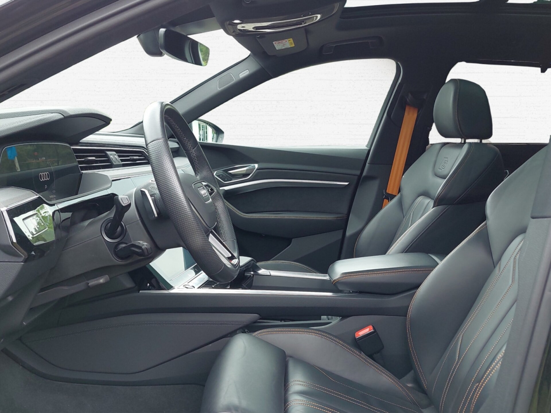 Audi e-tron S line