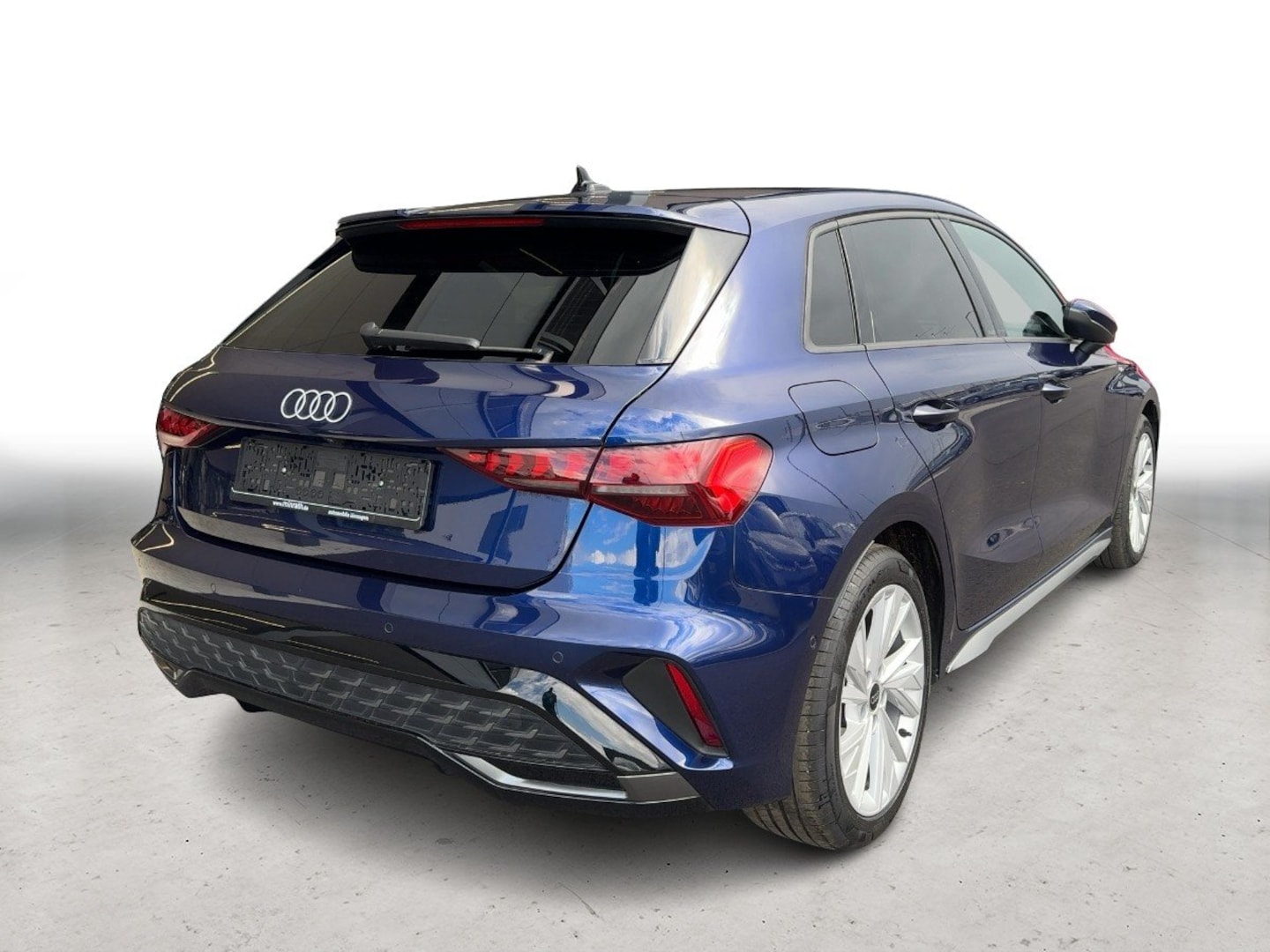 Bild über Audi A3 Sportback S line 35 TFSI S tronic - für weitere Informationen kontaktieren Sie den Audi Partner