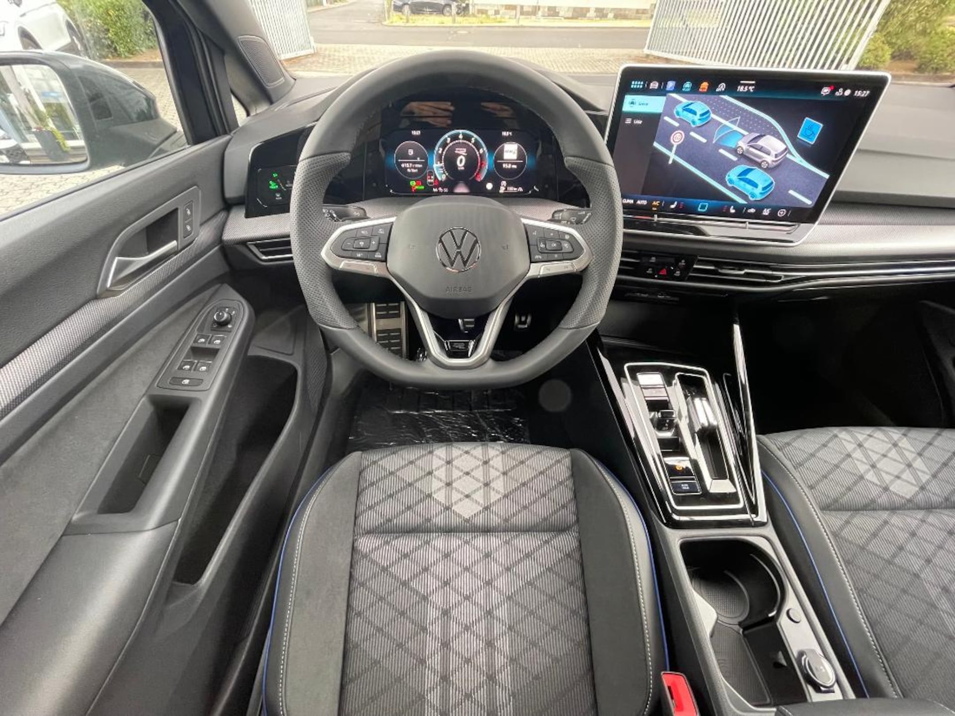 Volkswagen Golf R-Line