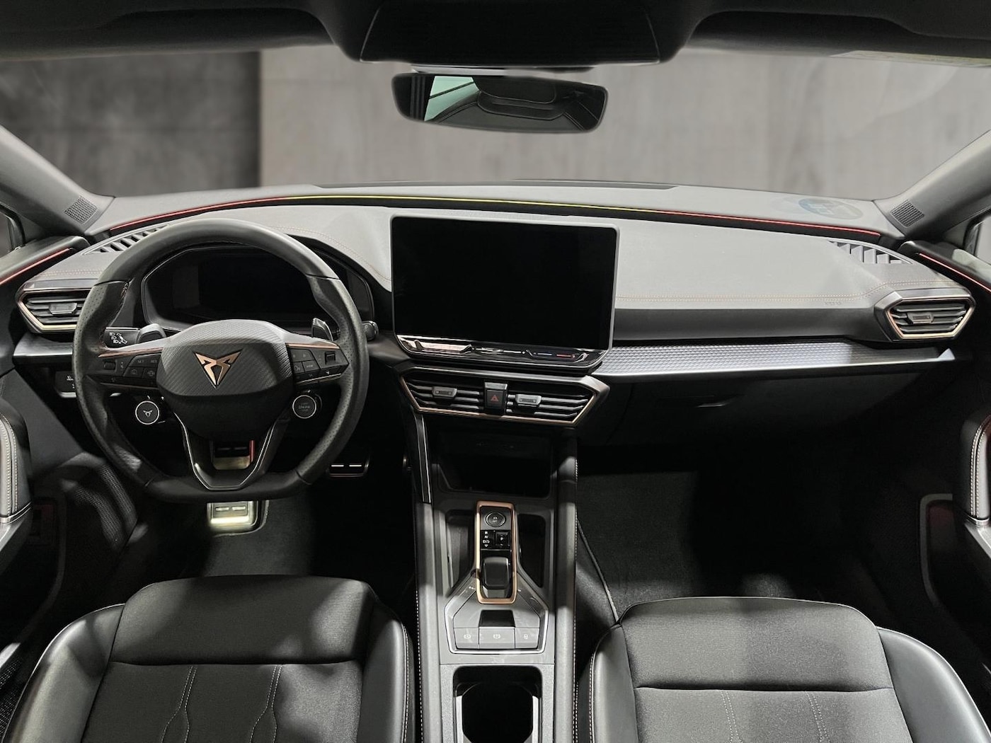 CUPRA Leon Sportstourer 1.5 eTSI DSG 110 kW (150 CV) — photo 4