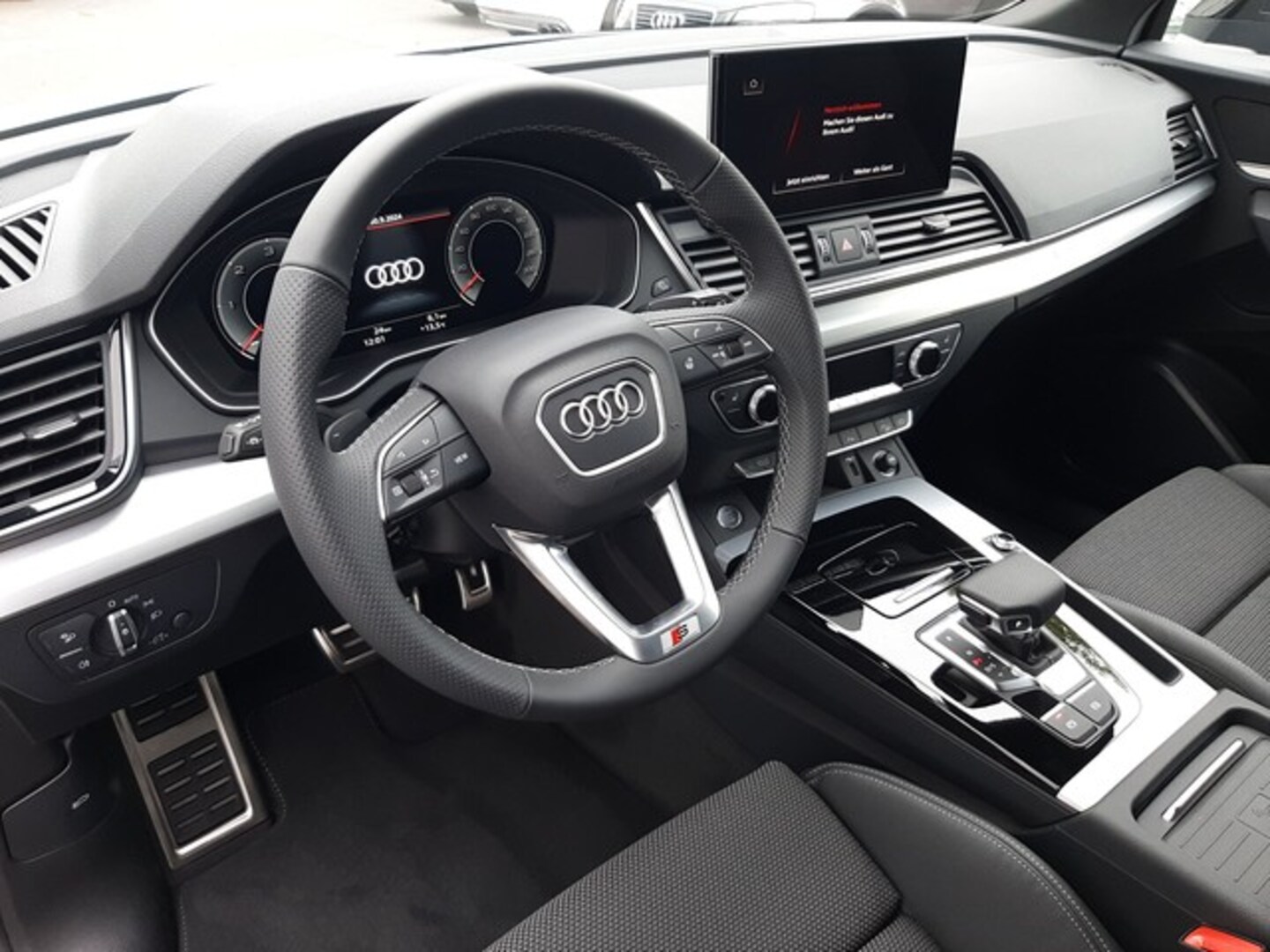 Bild über Audi Q5 Sportback 40 TDI quattro S tronic - für weitere Informationen kontaktieren Sie den Audi Partner