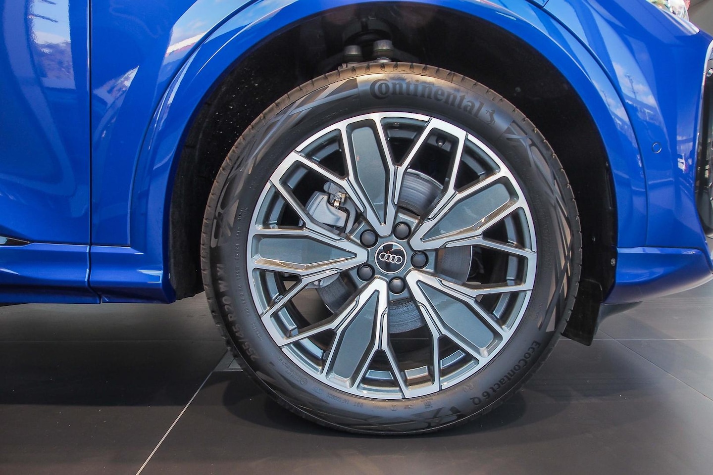 Image about Audi Q5 SUV TFSI quattro 200 kW sport
