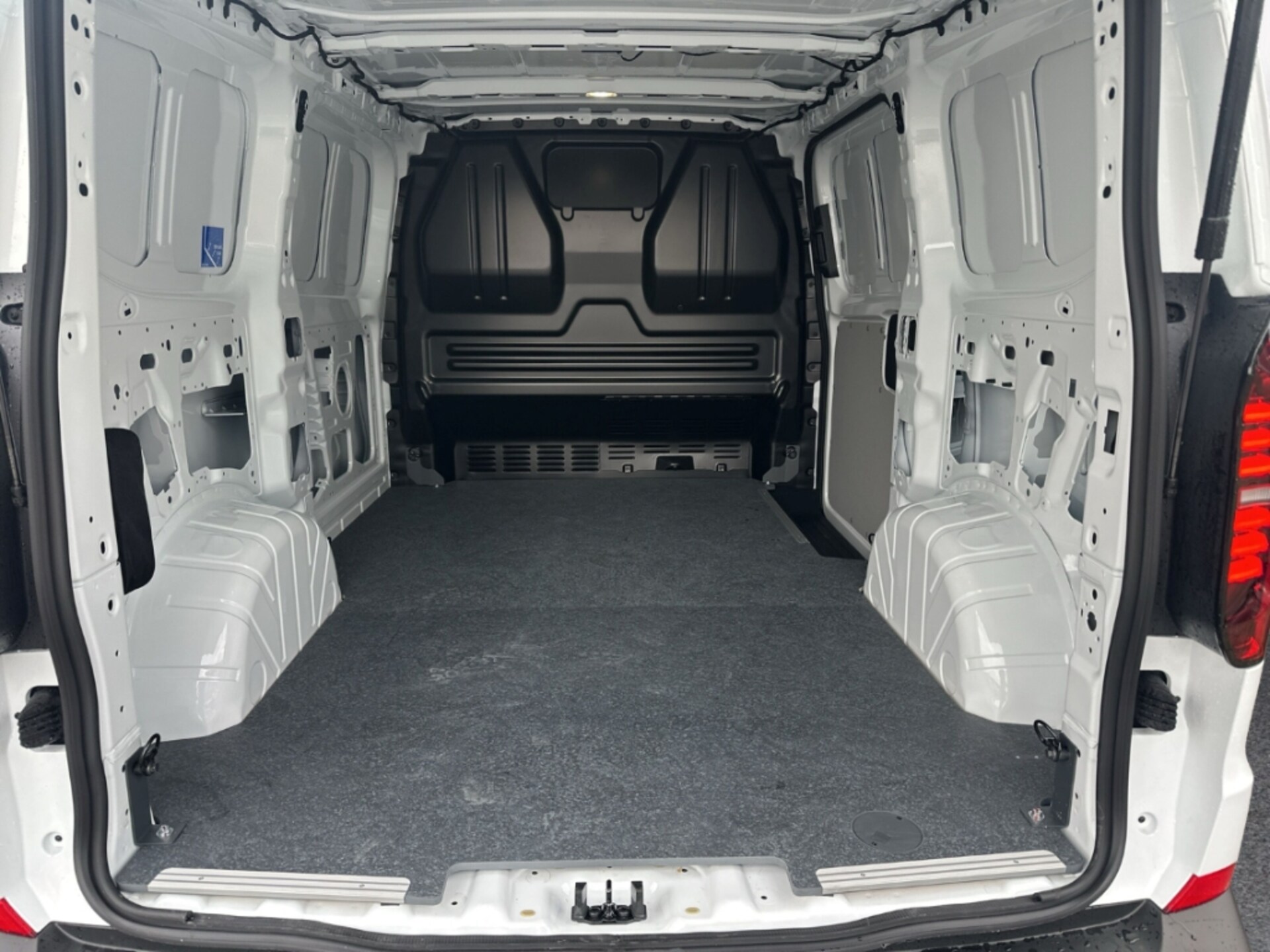 Volkswagen Transporter Kasten kurzer Radstand