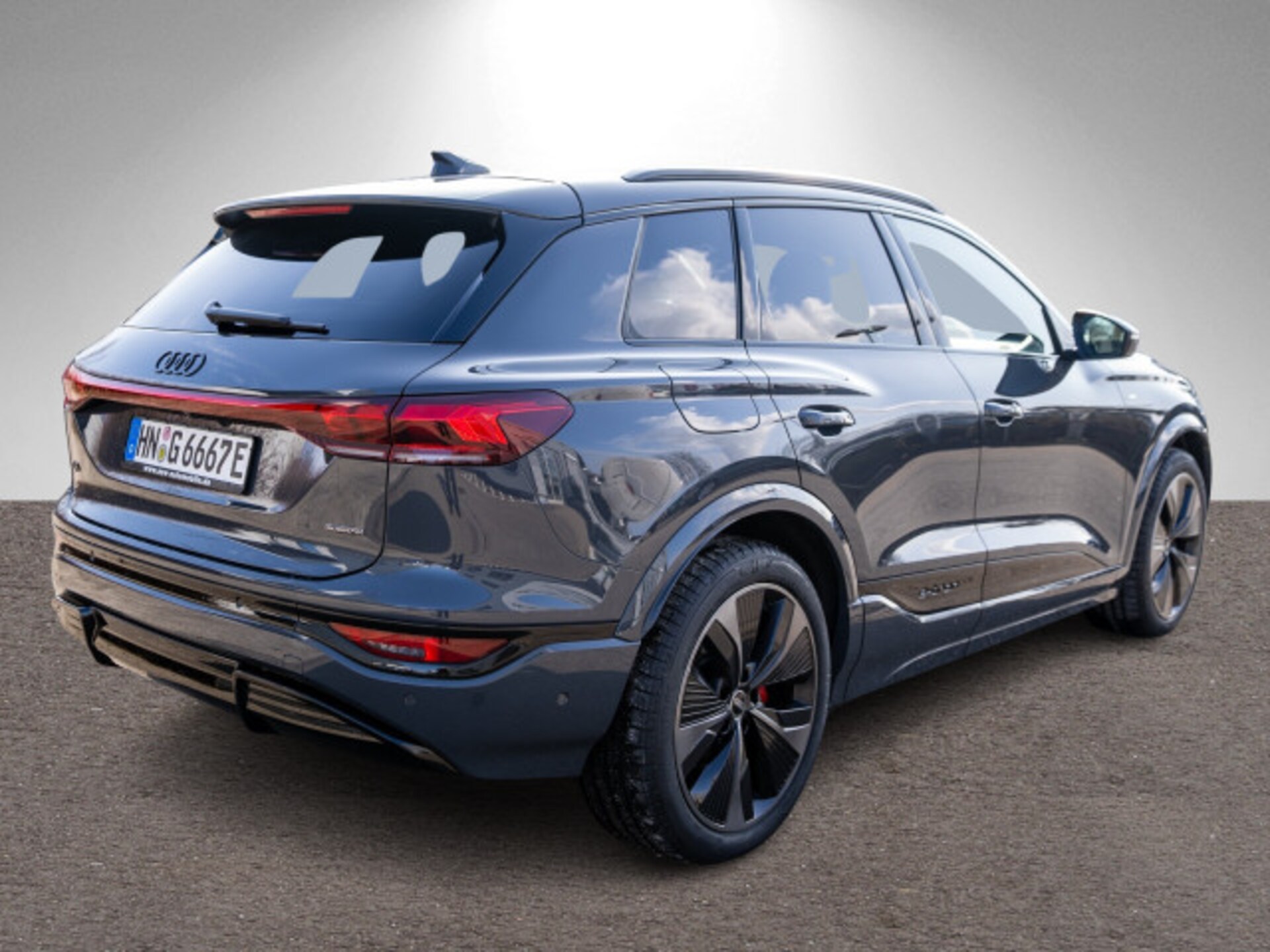 Audi Q6 SUV e-tron