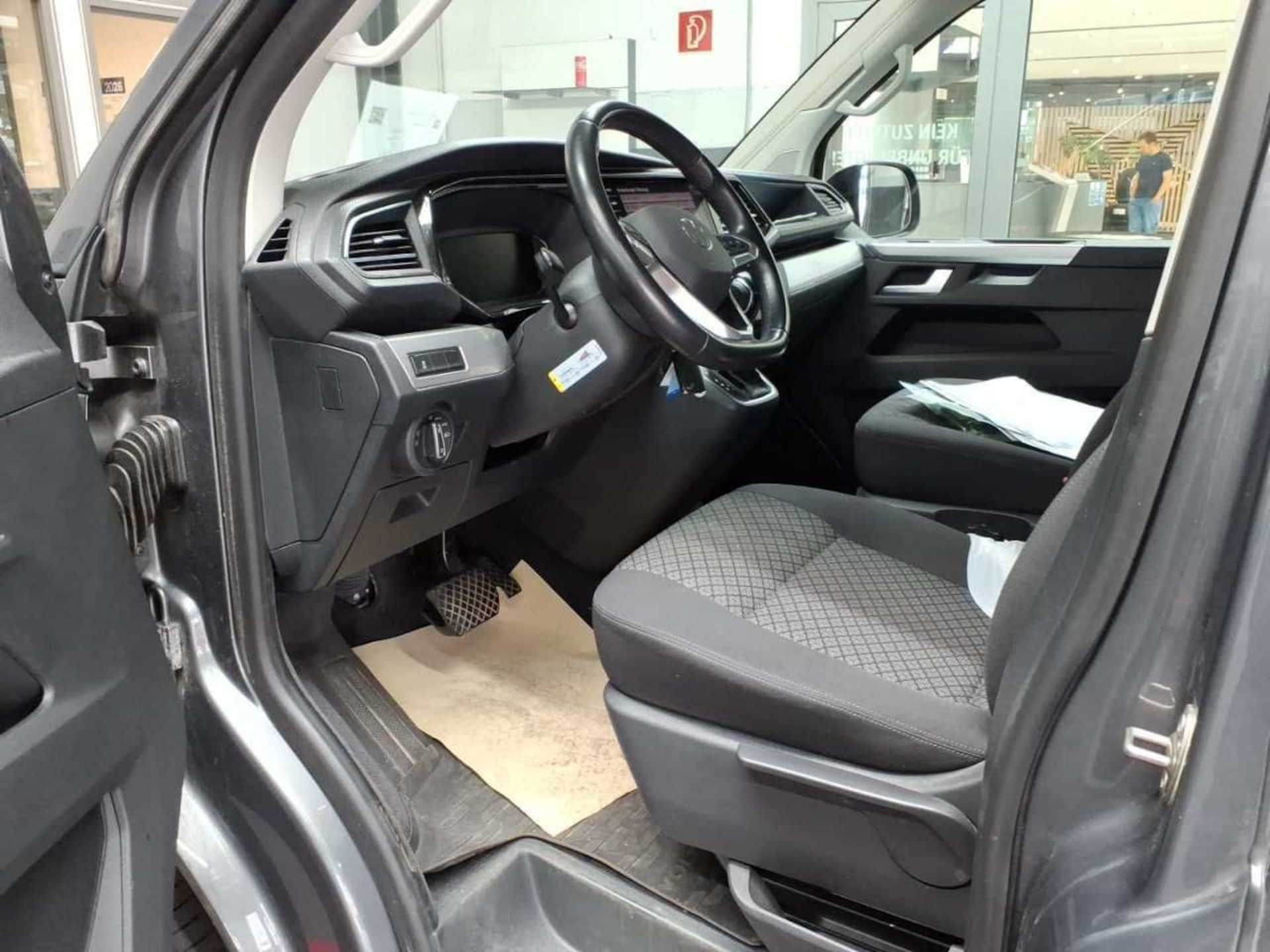Volkswagen T6.1 California Beach