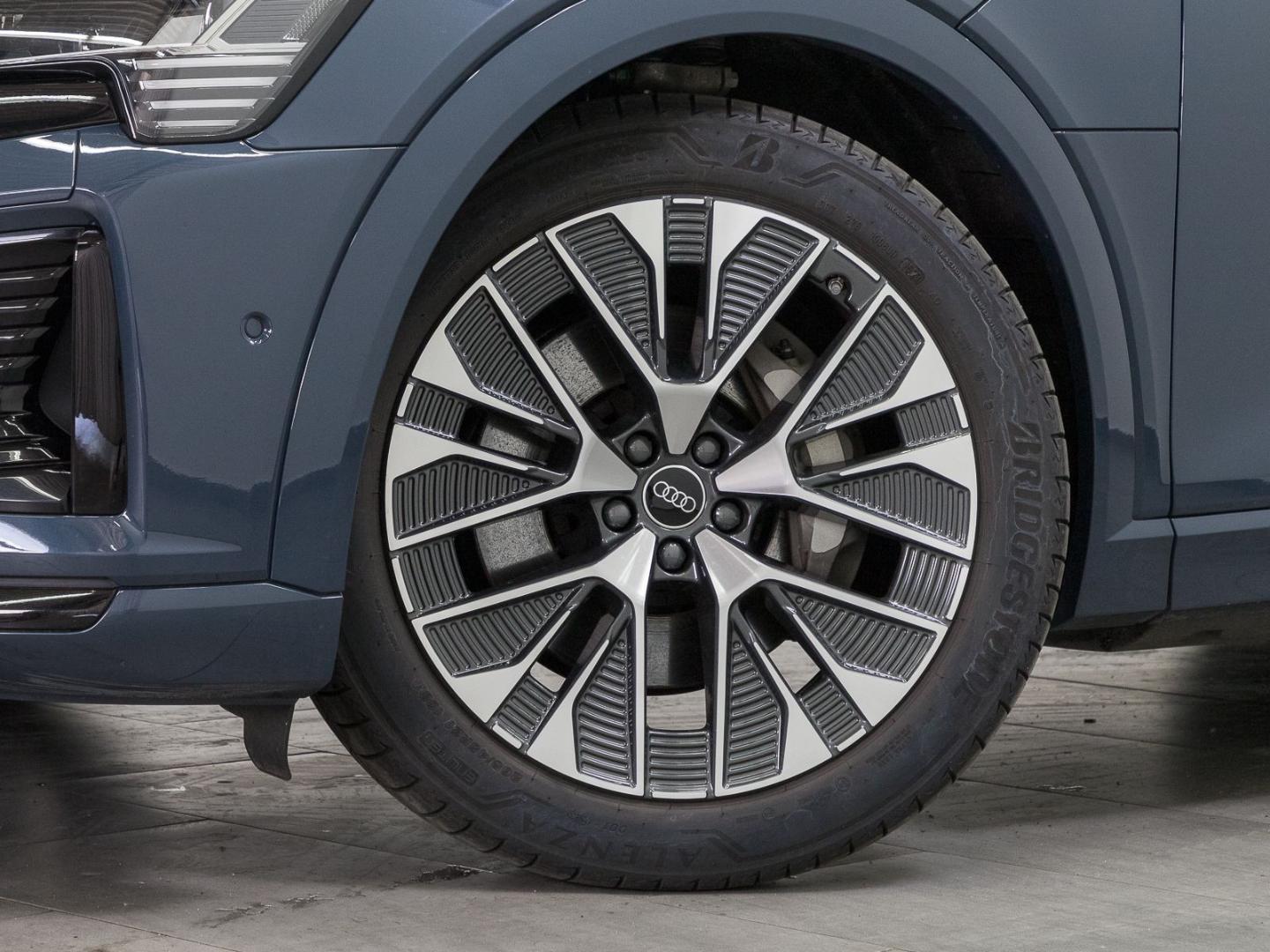Image about Audi Q8 e-tron S line 55 e-tron quattro
