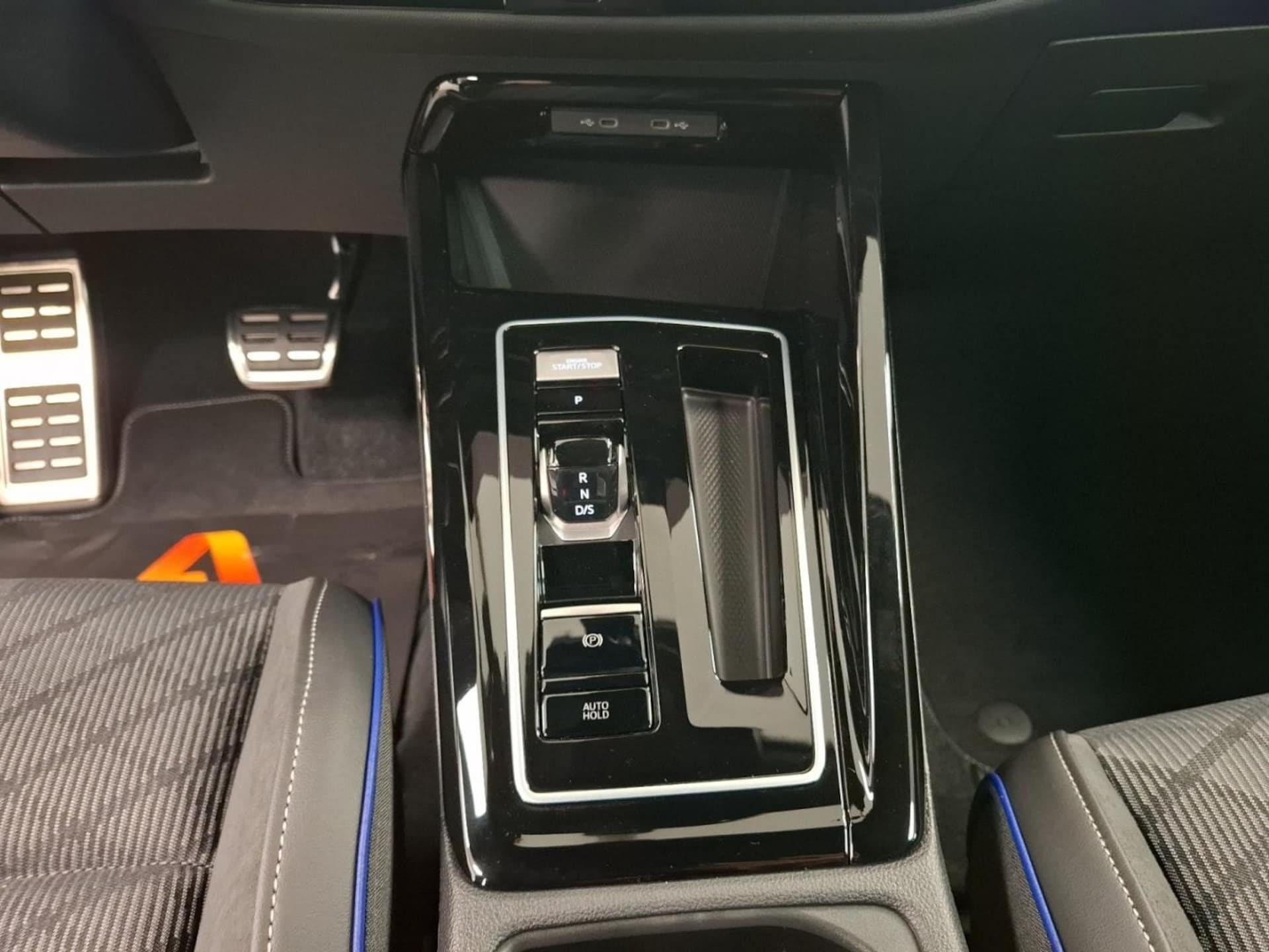 Volkswagen Golf Variant R-Line