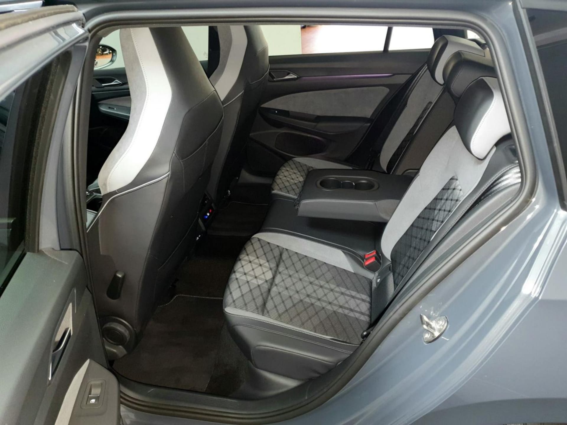Volkswagen Golf Variant R-Line
