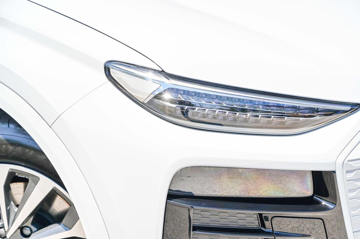 Image about Audi Q6 SUV e-tron e-tron