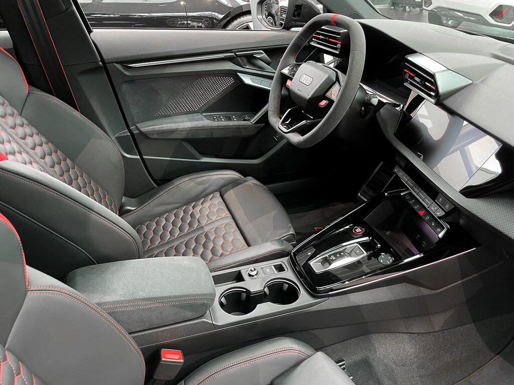 Image about Audi RS 3 Limousine TFSI quattro S tronic