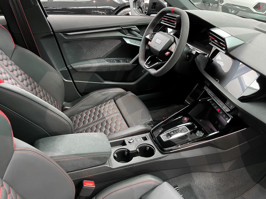 Image about Audi RS 3 Limousine TFSI quattro S tronic
