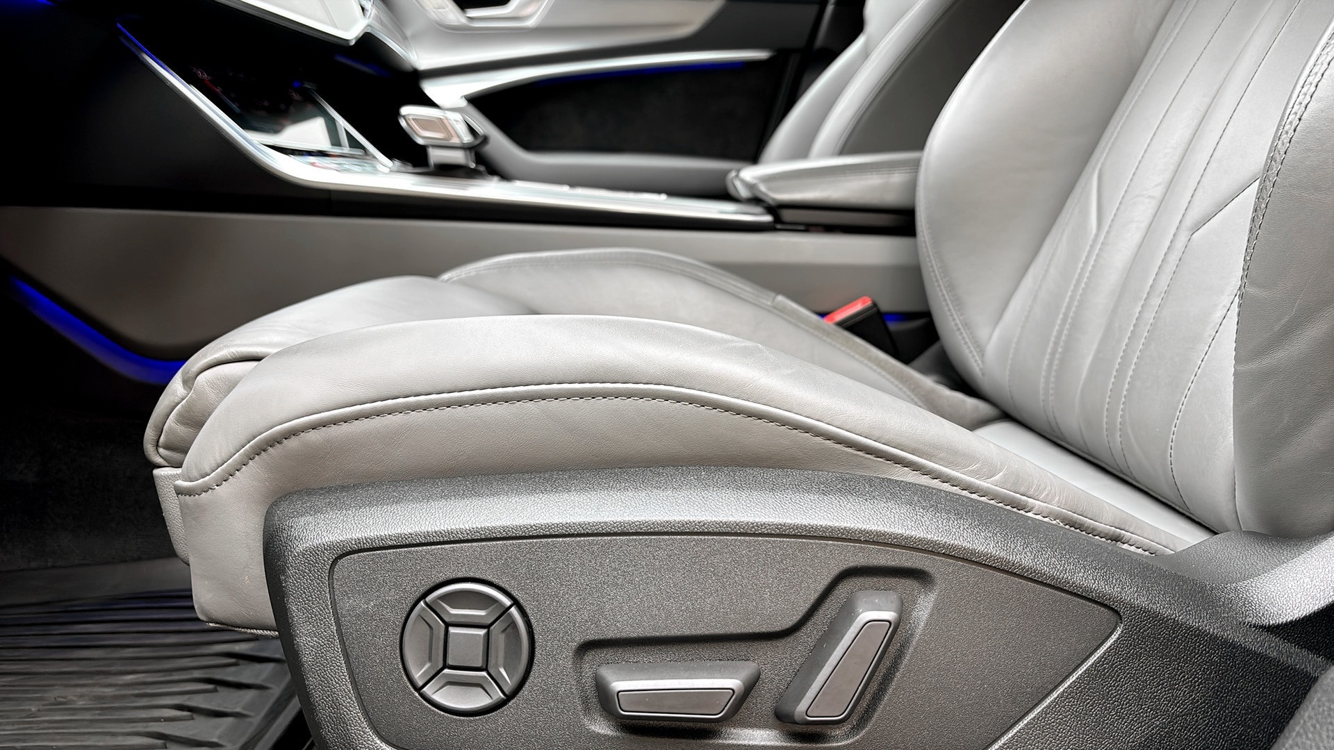 Image about Audi S6 Avant S6 Avant TDI 349 hk tiptronic