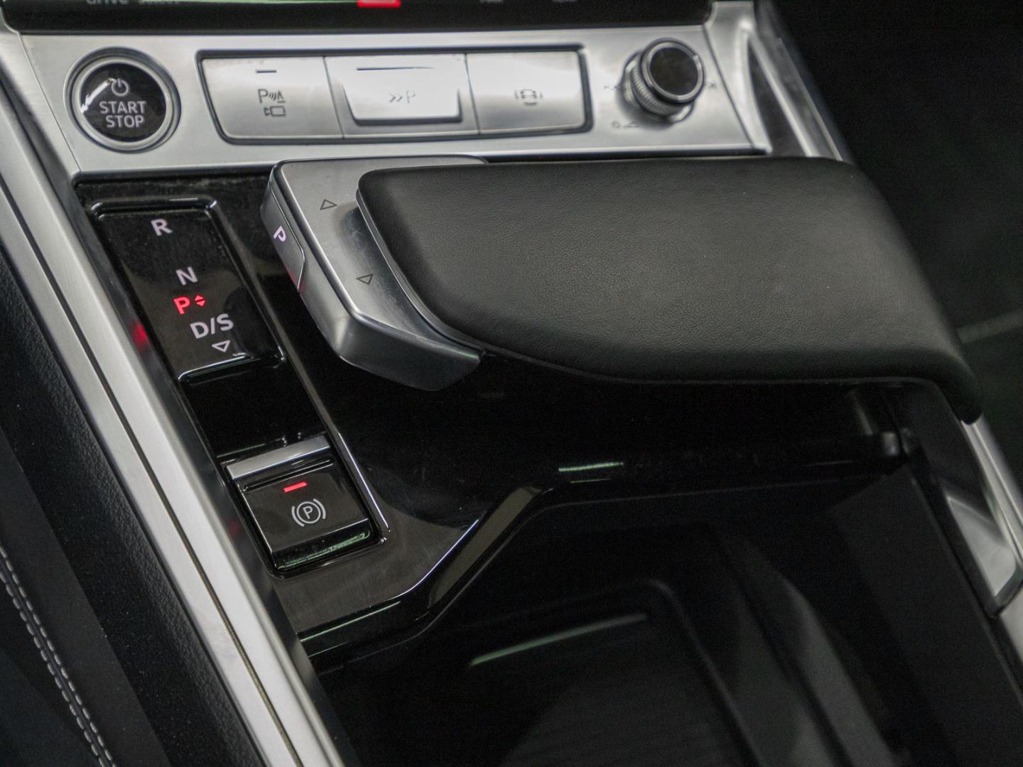 Image about Audi Q8 e-tron S line 55 e-tron quattro