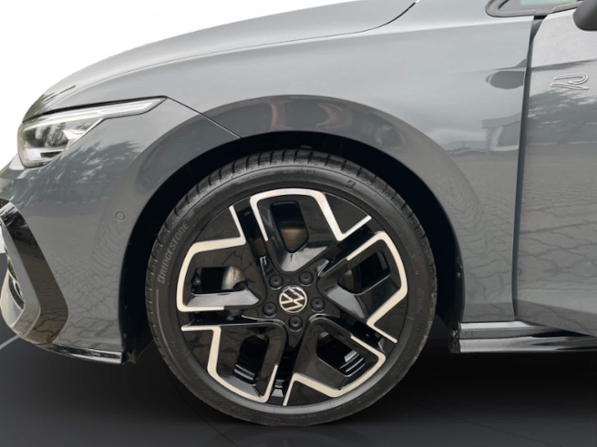 Volkswagen Golf Variant R-Line