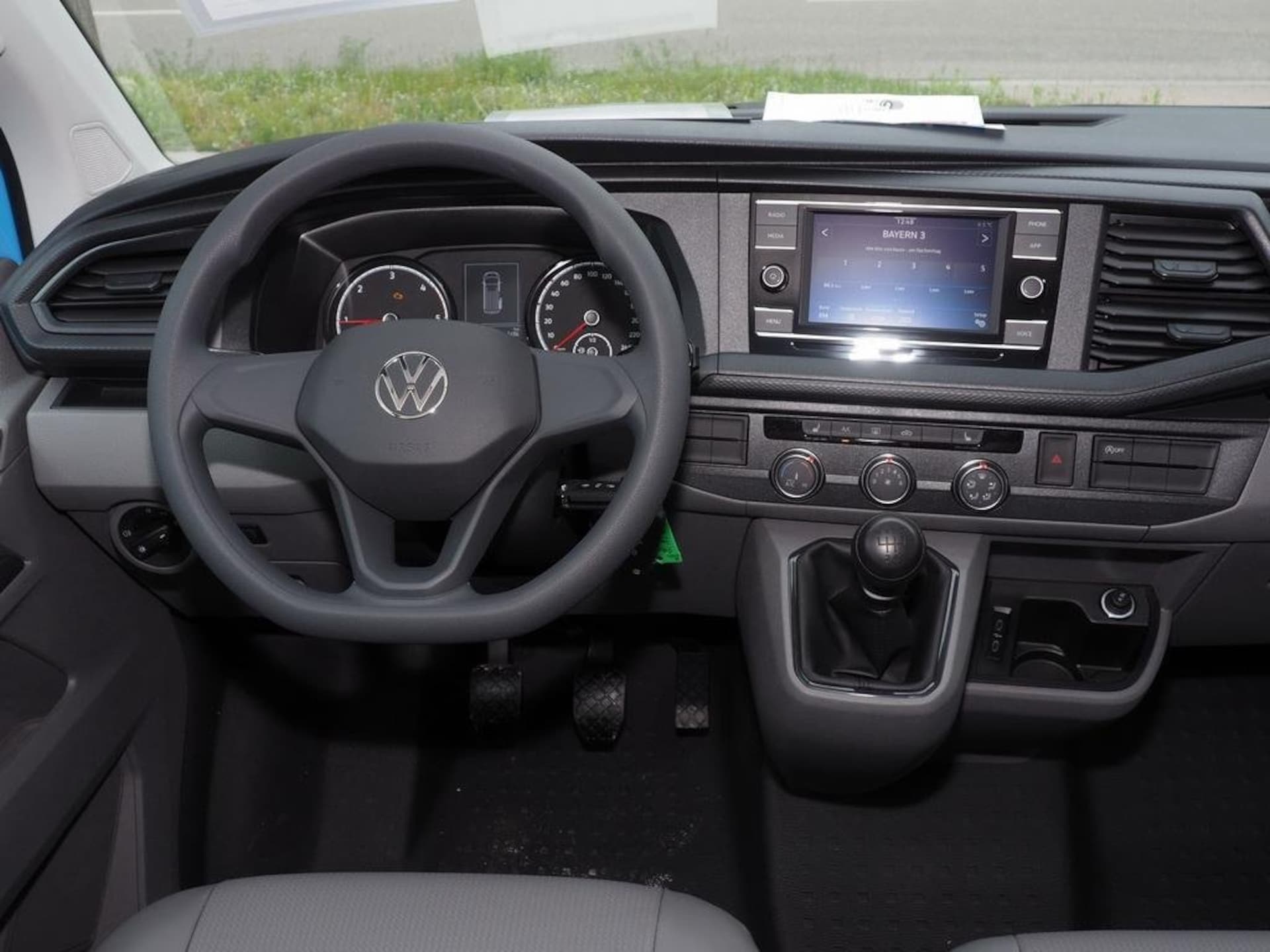 Volkswagen T6.1 Transporter Kombi langer Radstand