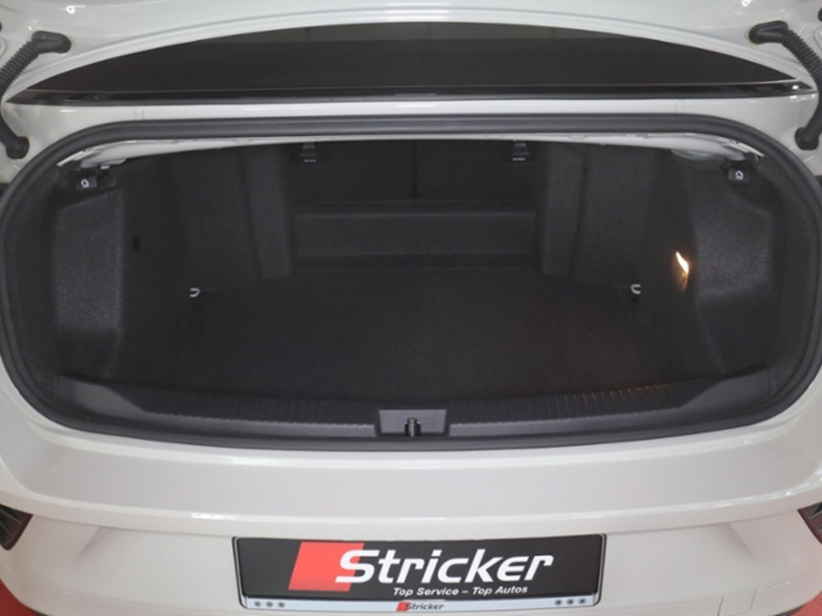 Volkswagen T-Roc Cabriolet – Bild 15
