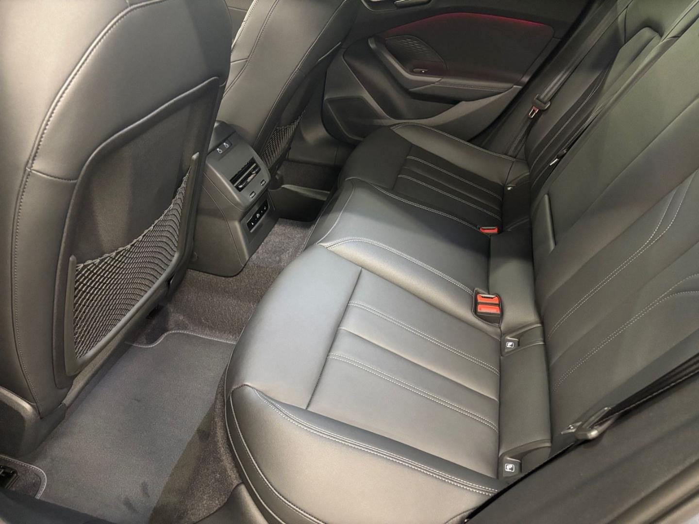 Bild über Audi A5 Avant TDI quattro 150 kW S tronic - für weitere Informationen kontaktieren Sie den Audi Partner