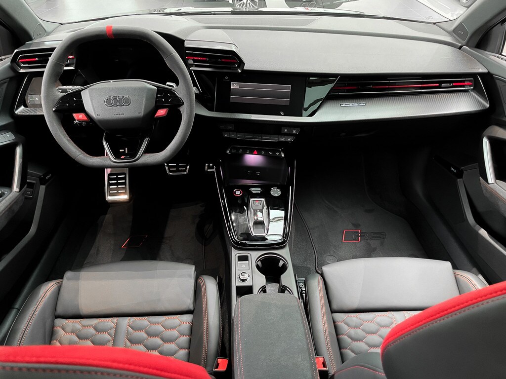 Image about Audi RS 3 Limousine TFSI quattro S tronic