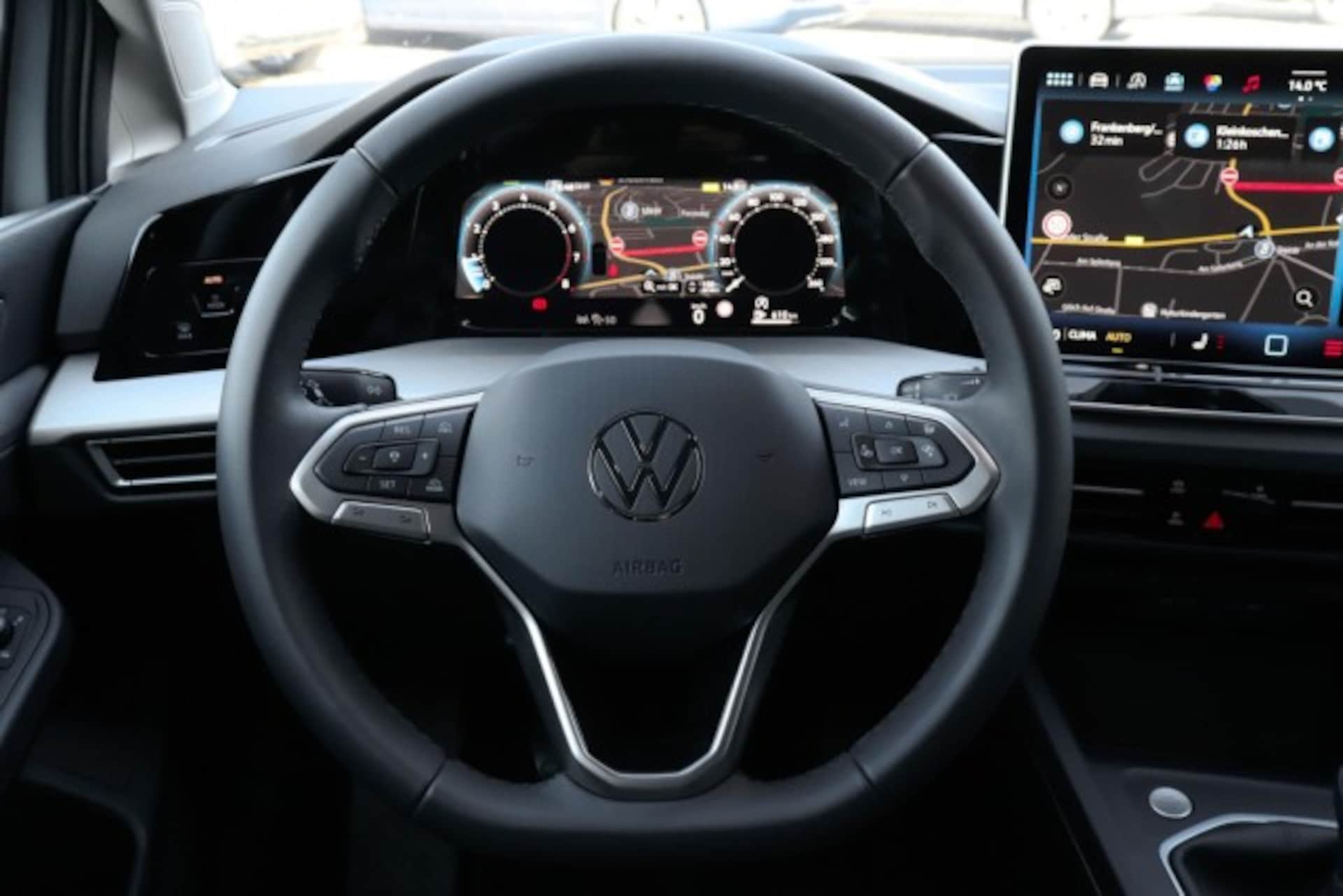 Volkswagen Golf Life