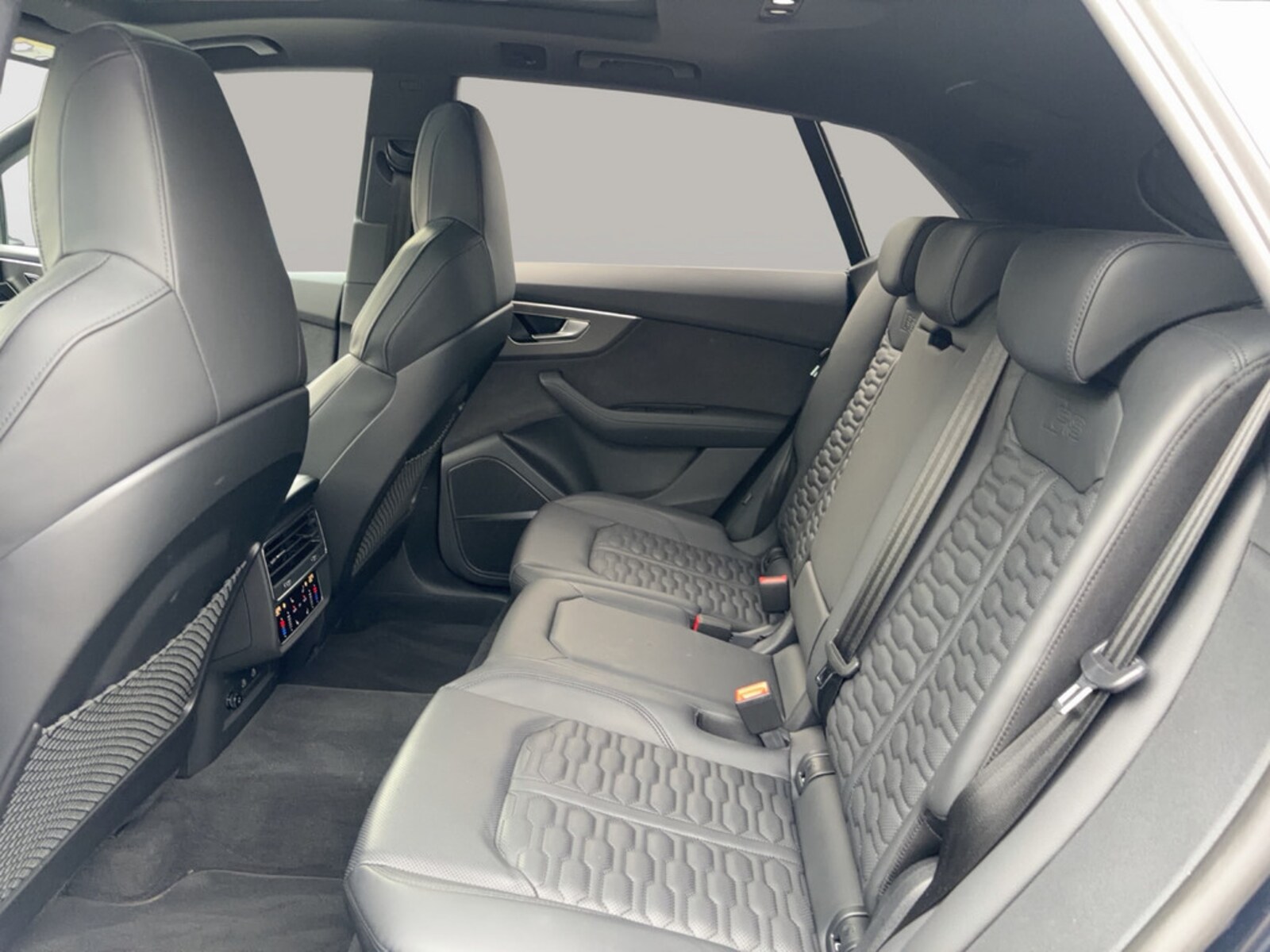 Audi RS Q8 – Bild 12