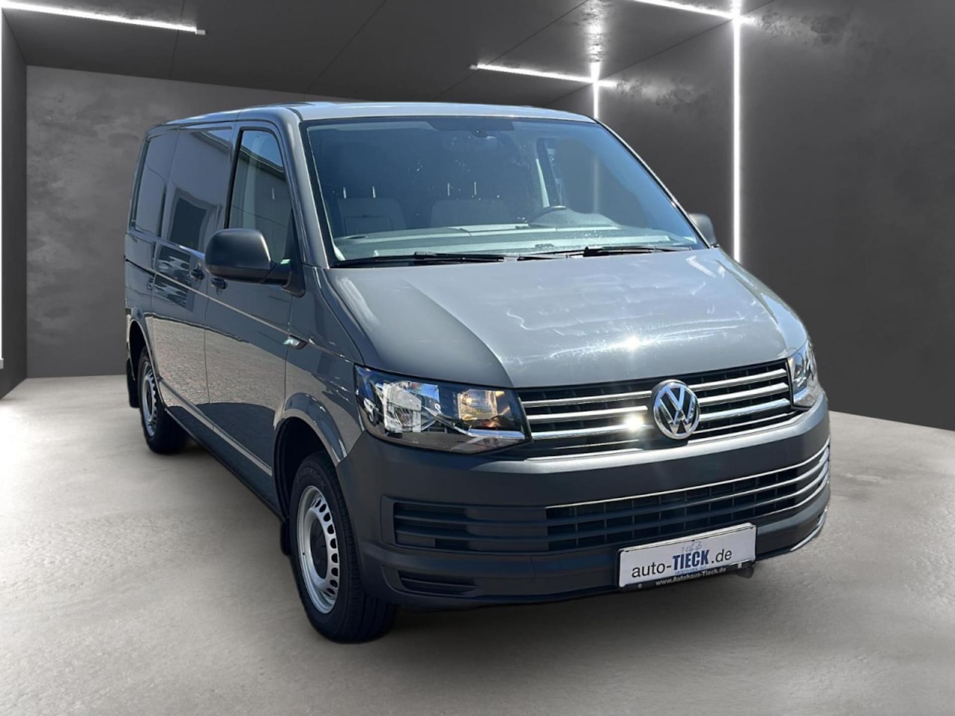 Volkswagen T6 Transporter Kasten kurzer Radstand