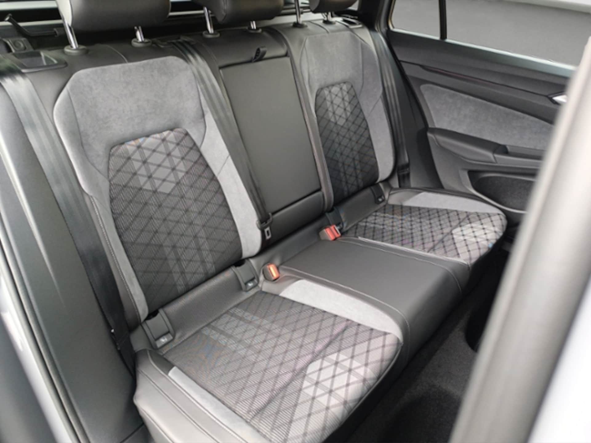 Volkswagen Golf Variant R-Line