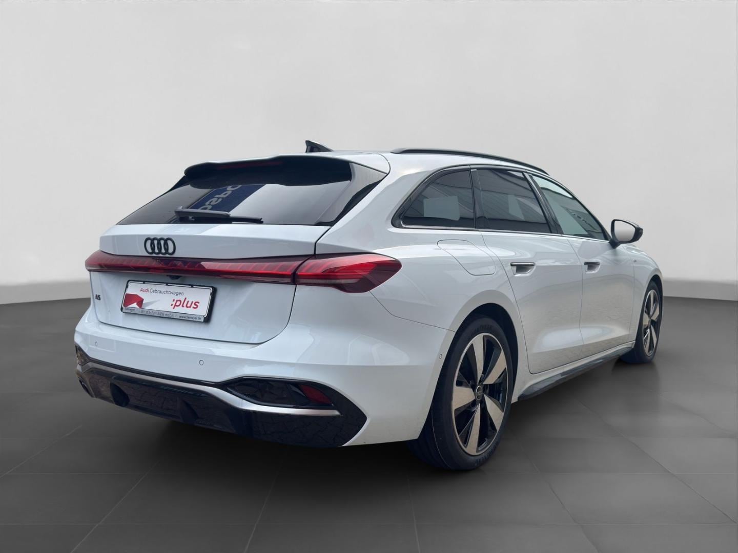 Bild über Audi A5 Avant TDI 150 kW S tronic - für weitere Informationen kontaktieren Sie den Audi Partner