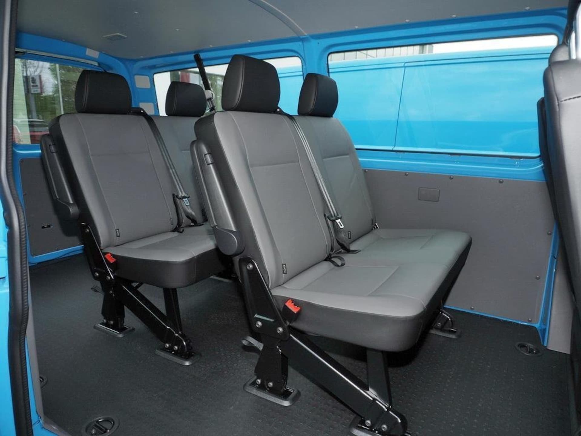 Volkswagen T6.1 Transporter Kombi langer Radstand