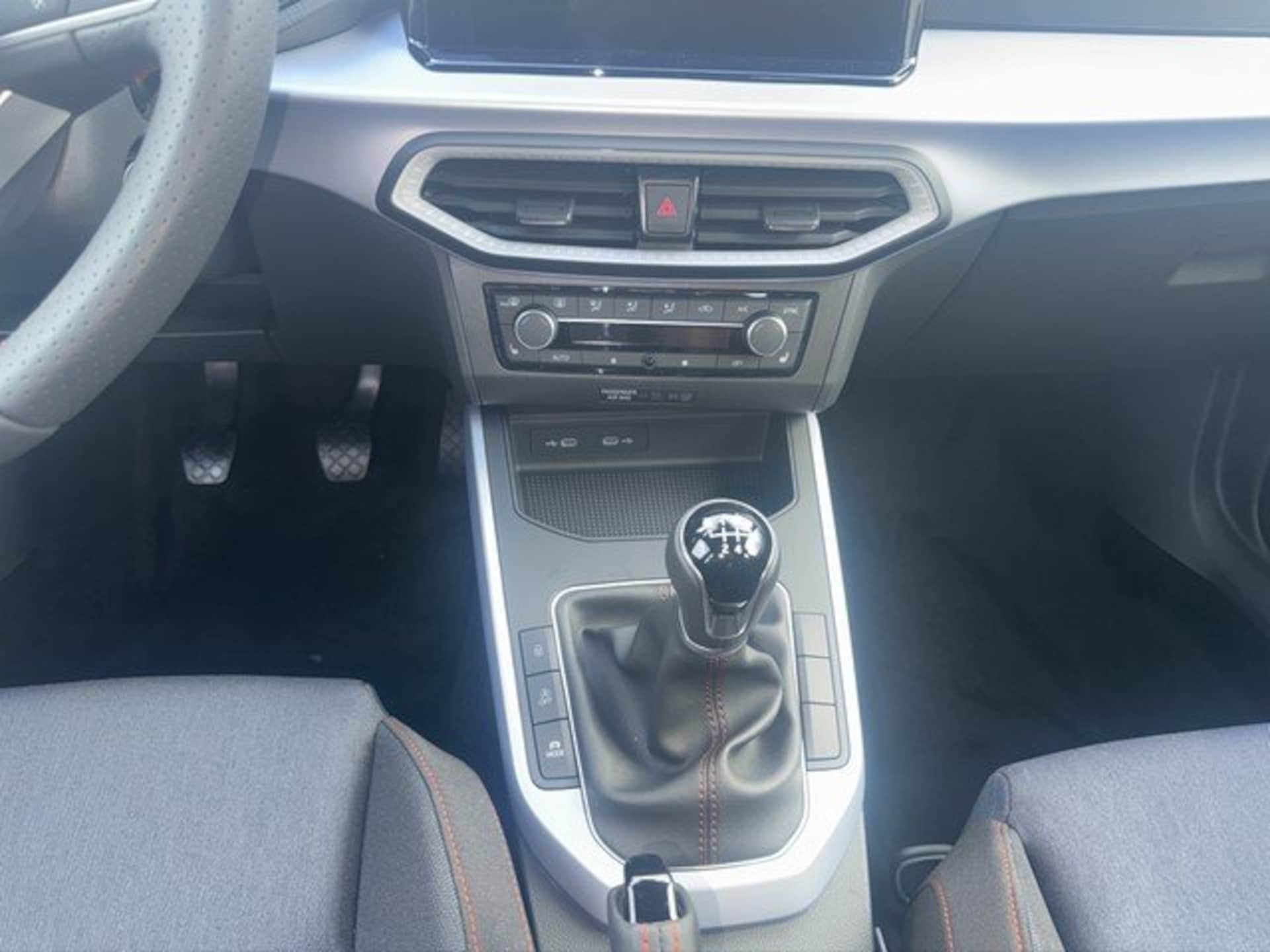 SEAT Arona FR