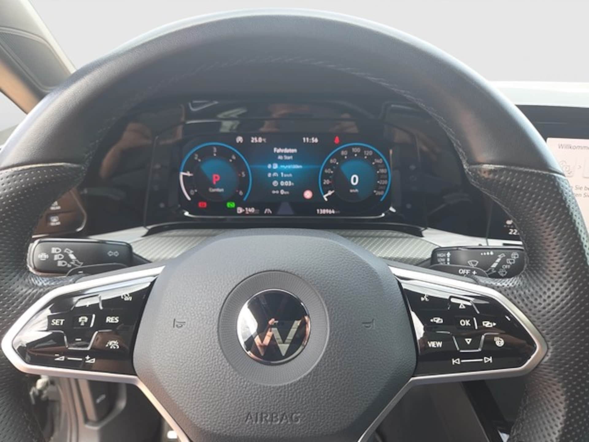 Volkswagen Golf Variant R-Line