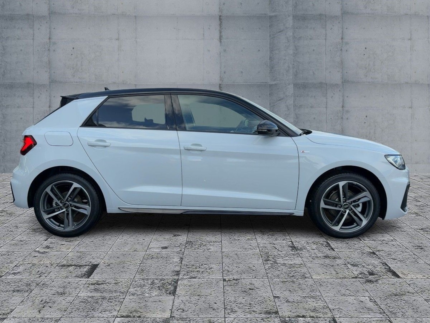 Bild über Audi A1 Sportback S line 30 TFSI S tronic - für weitere Informationen kontaktieren Sie den Audi Partner