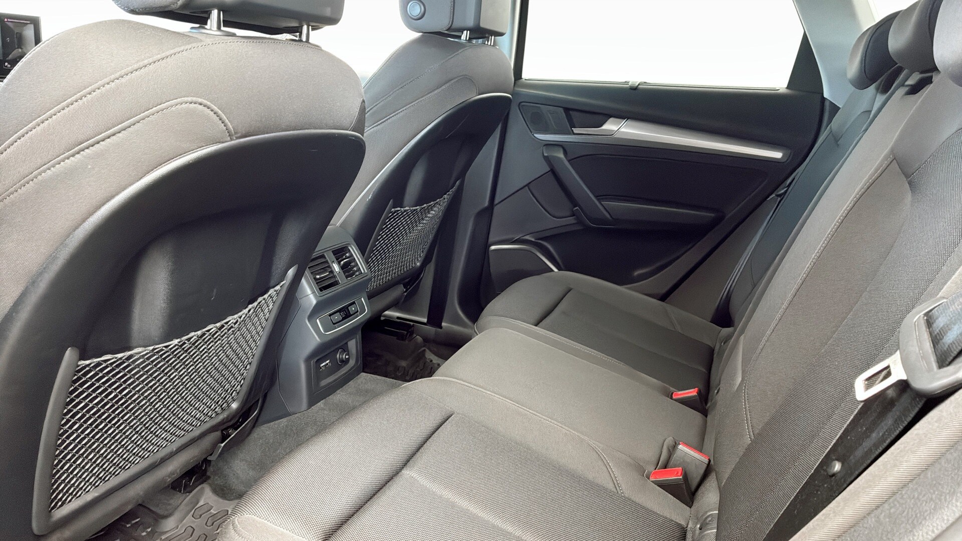 Bild som visar&nbsp;Audi Q5&nbsp;Q5 40 TDI quattro Proline advanced 204 hk S tronic - för mer information kontakta din Audi Partner