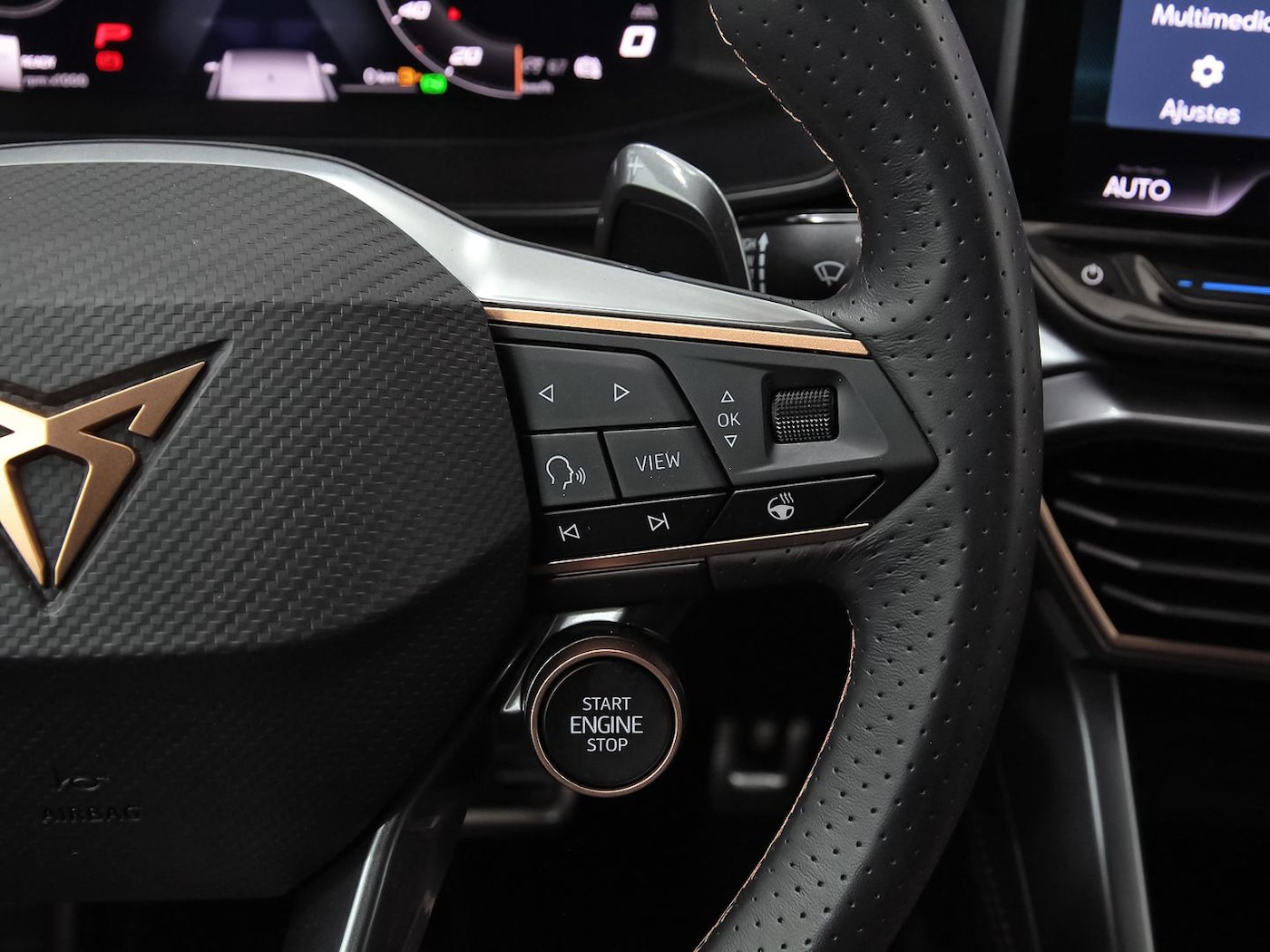 CUPRA Leon León 1.5 eTSI DSG 110 kW (150 CV) — photo 17