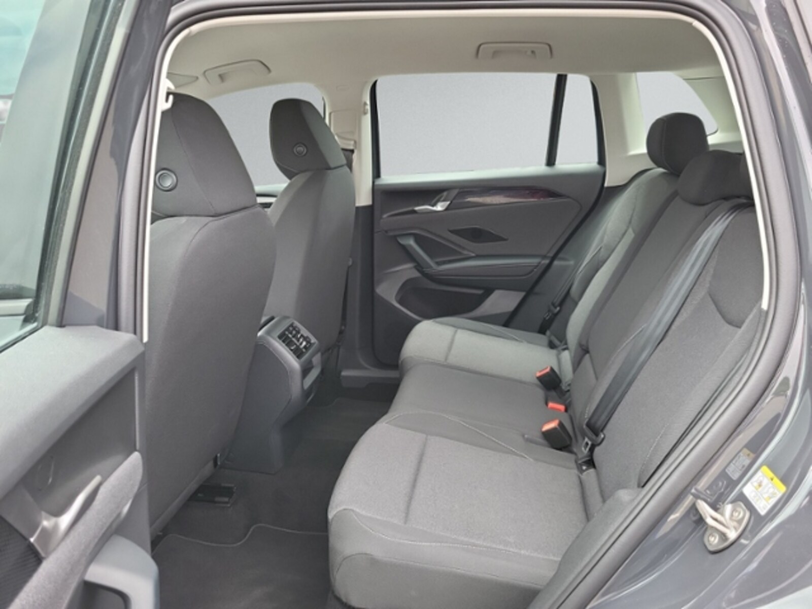 Volkswagen Tiguan – Bild 10