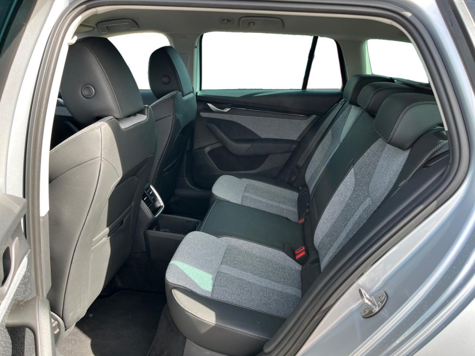 Škoda Octavia Combi – Bild 10