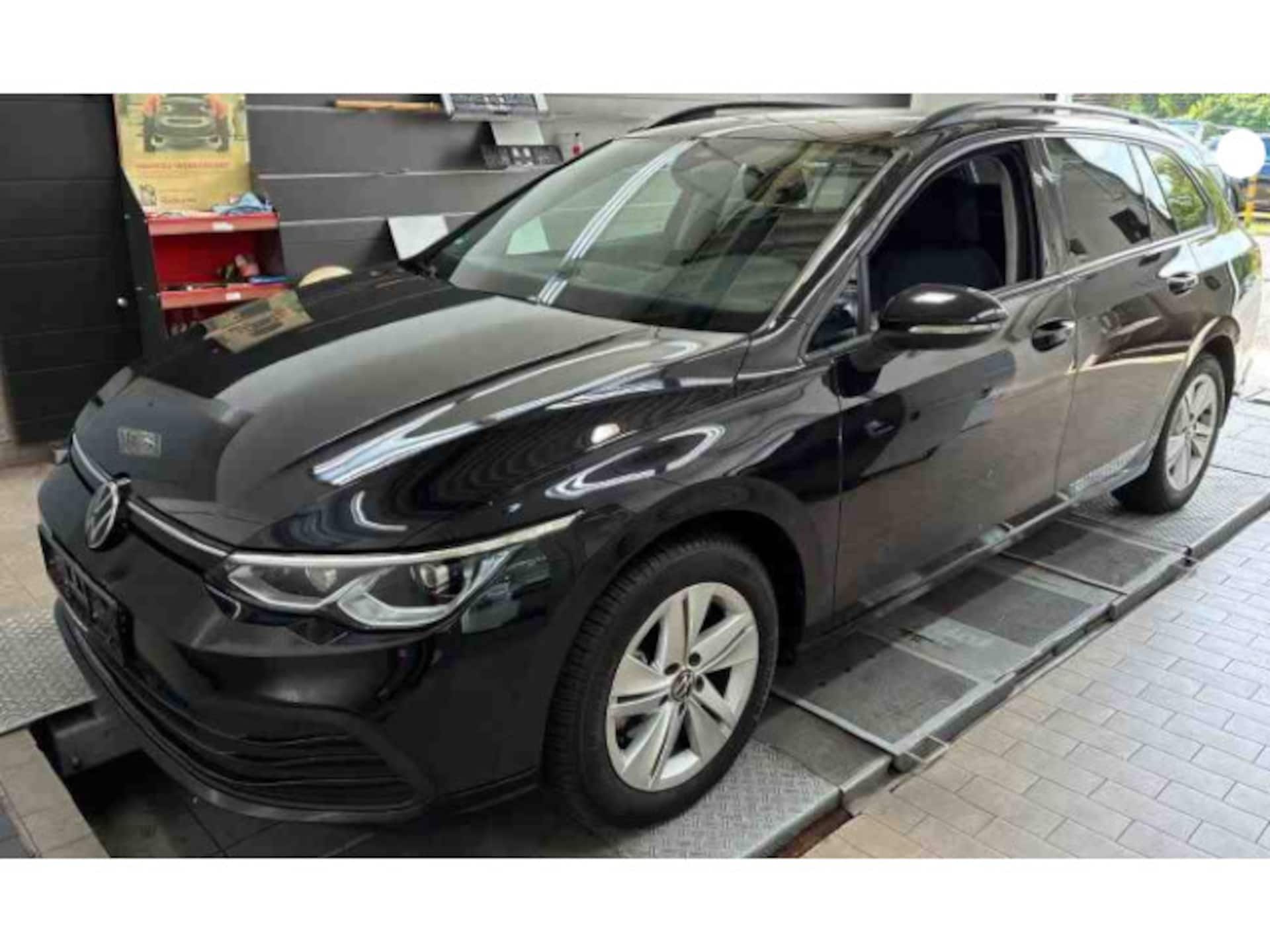 Volkswagen Golf Variant Life